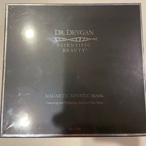 Dr. Devgan Scientific Beauty Magnetic Mask